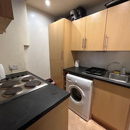 Comfy 2 Bedroom Flat Near Edinburgh City Center Exterior foto