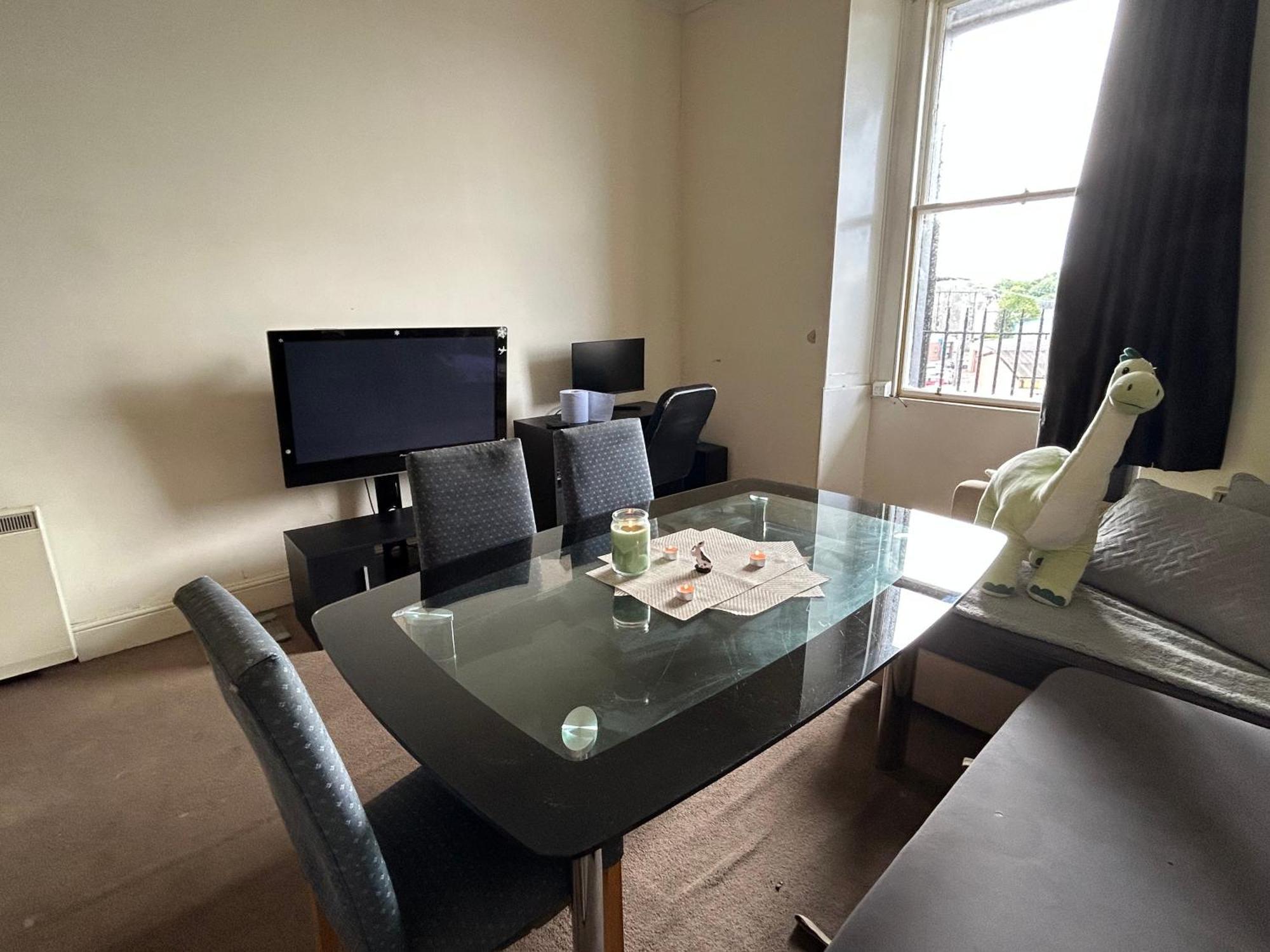 Comfy 2 Bedroom Flat Near Edinburgh City Center Exterior foto